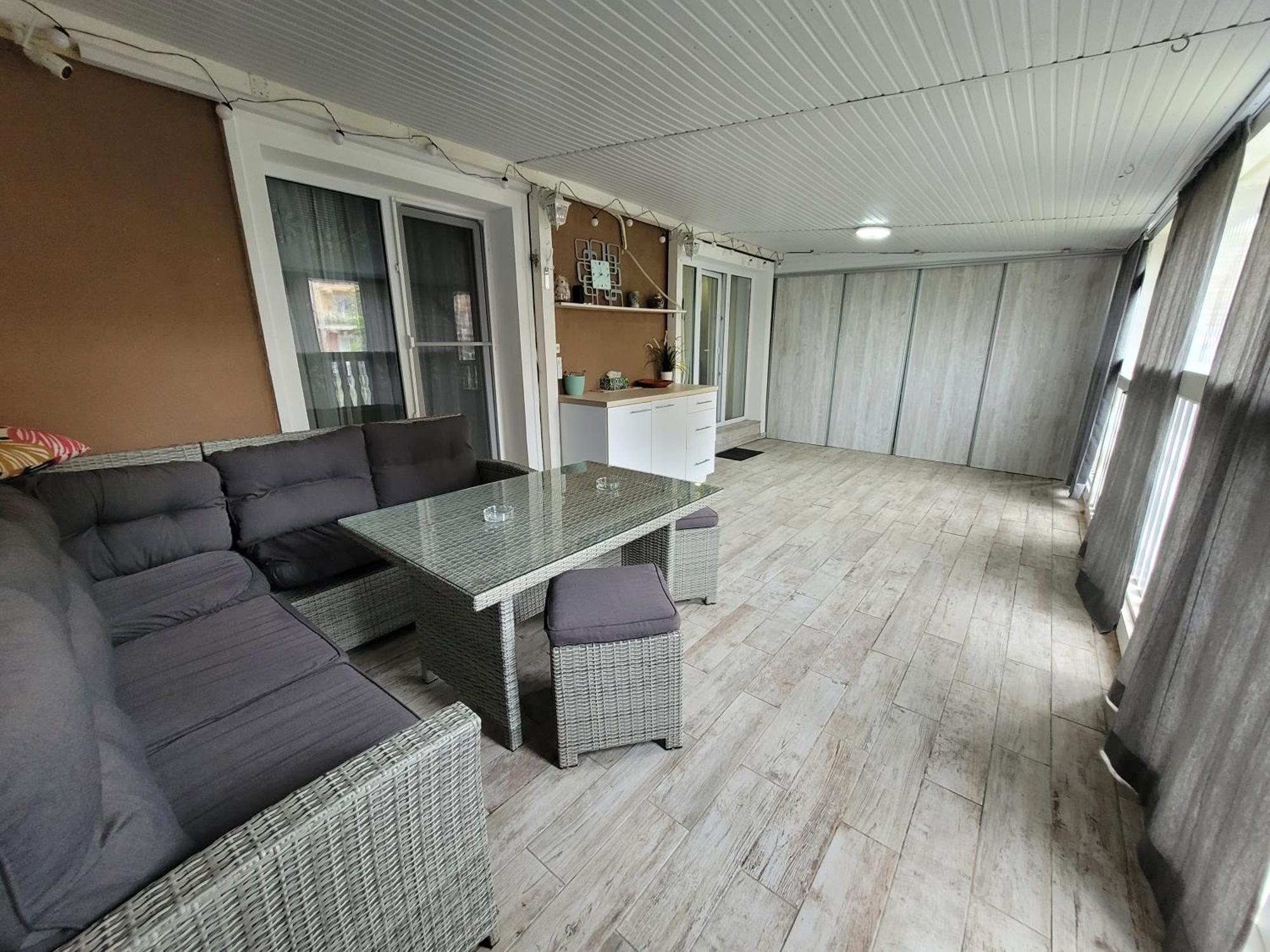 La Dolce Vita Apartment Stefanestii de Jos Екстер'єр фото